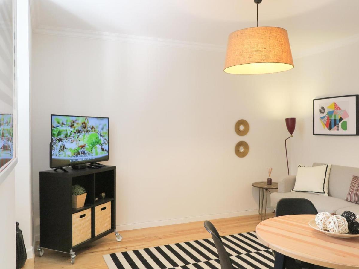 Historic Alfama Apt With Modern Style Lisboa Ngoại thất bức ảnh