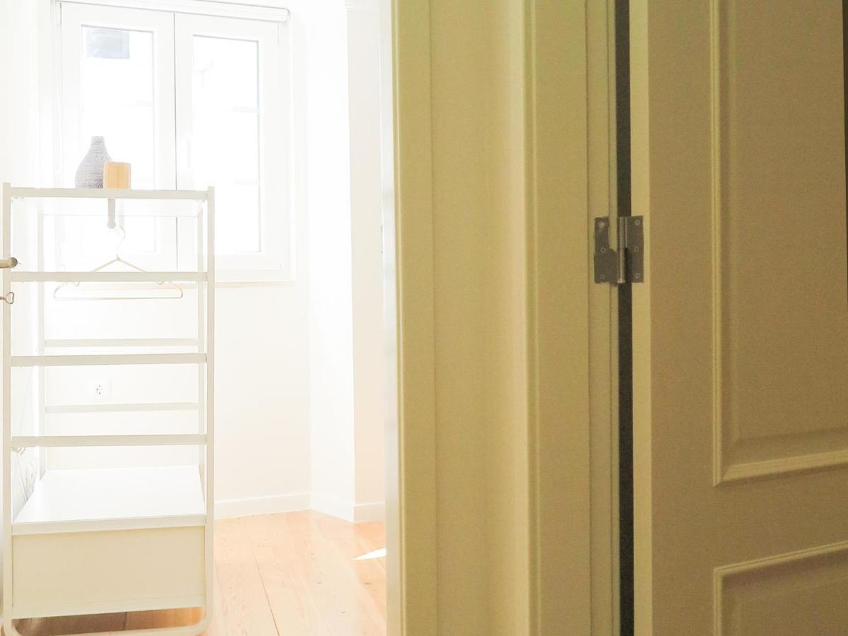 Historic Alfama Apt With Modern Style Lisboa Ngoại thất bức ảnh